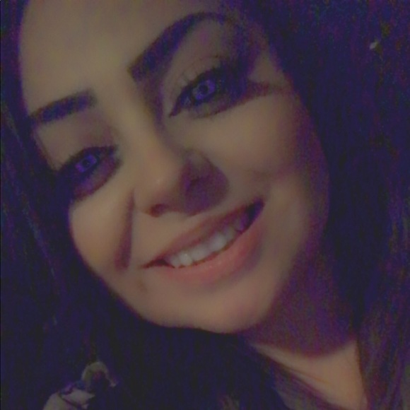 Meet your Posher, Rubi - Picture 1 of 1